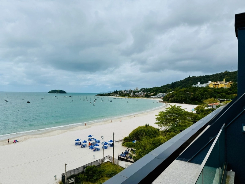 Cobertura com 3 suítes em Jurerê.