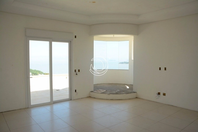 Casa com 8 dormitórios no João Paulo: 18ª foto da galeria de imagens do imóvel