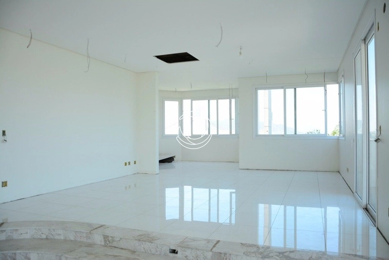 Casa com 8 dormitórios no João Paulo: 14ª foto da galeria de imagens do imóvel