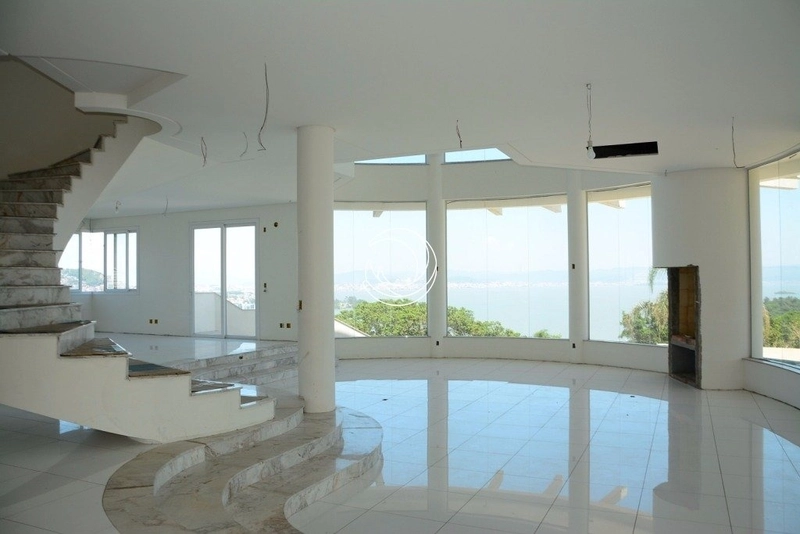 Casa com 8 dormitórios no João Paulo: 4ª foto da galeria de imagens do imóvel