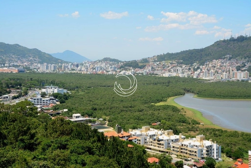 Casa com 8 dormitórios no João Paulo: 27ª foto da galeria de imagens do imóvel