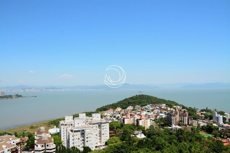 Casa com 8 dormitórios no João Paulo: 12ª foto da galeria de imagens do imóvel