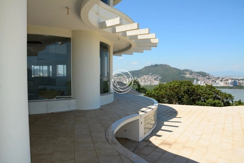 Casa com 8 dormitórios no João Paulo: 22ª foto da galeria de imagens do imóvel