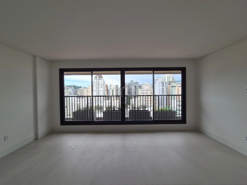 Apartamento com 3 suítes no Centro: 2ª foto da galeria de imagens do imóvel