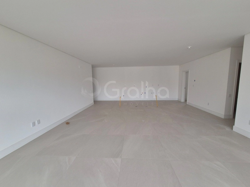 Apartamento com 3 suítes no Centro: 4ª foto da galeria de imagens do imóvel