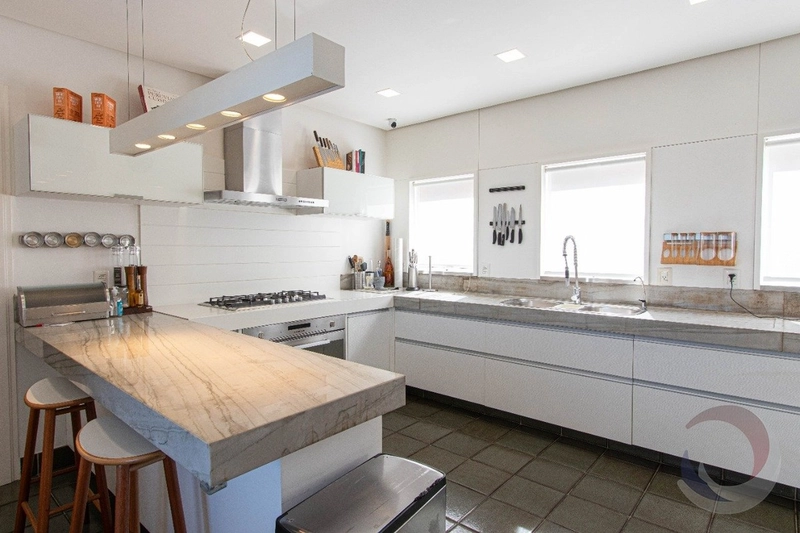 Casa com 6 suítes no Cacupé: 28ª foto da galeria de imagens do imóvel