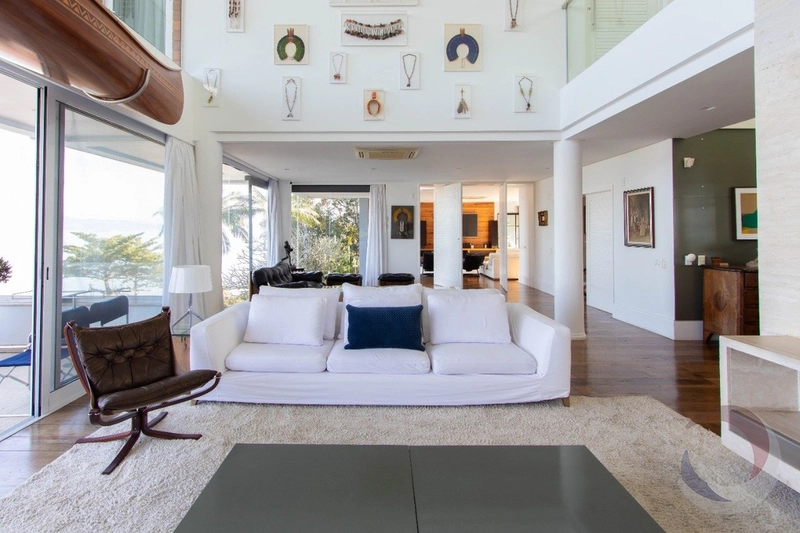 Casa com 6 suítes no Cacupé: 4ª foto da galeria de imagens do imóvel