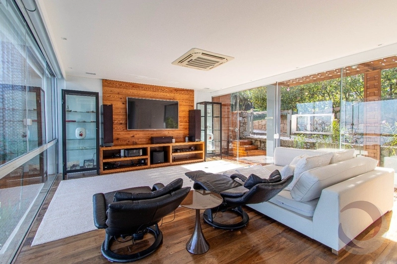 Casa com 6 suítes no Cacupé: 7ª foto da galeria de imagens do imóvel