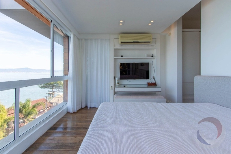 Casa com 6 suítes no Cacupé: 16ª foto da galeria de imagens do imóvel