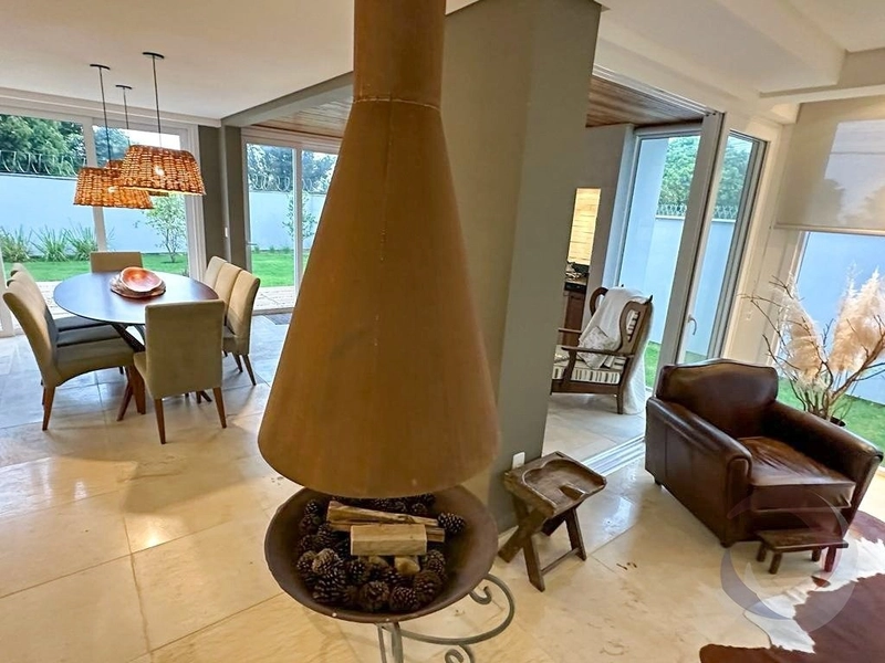 Casa com 4 suítes no Campeche: 4ª foto da galeria de imagens do imóvel