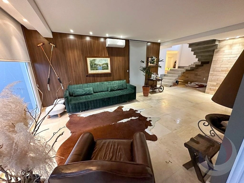 Casa com 4 suítes no Campeche: 1ª foto da galeria de imagens do imóvel