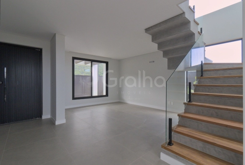 Casa com 3 dormitórios na Lagoa da Conceição: 4ª foto da galeria de imagens do imóvel