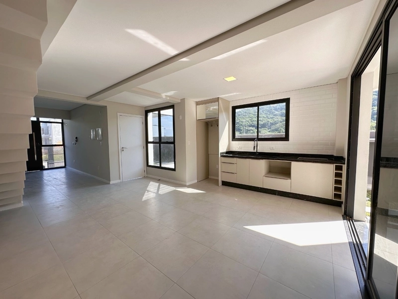 Casa com 3 dormitórios no Rio Tavares: 3ª foto da galeria de imagens do imóvel