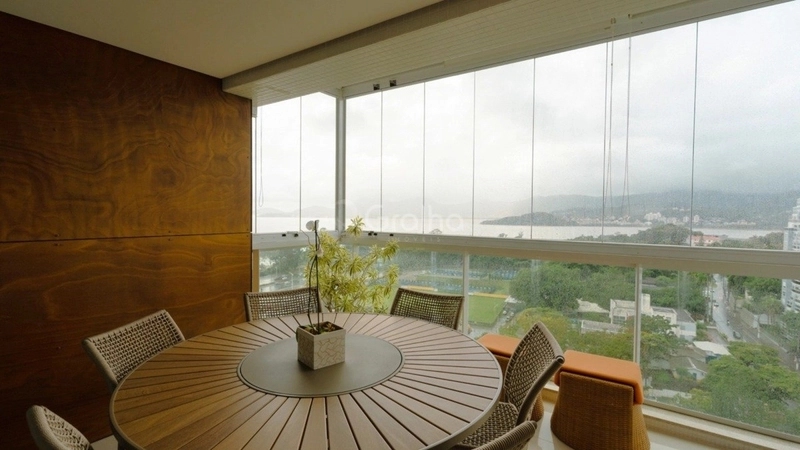 Apartamento com 3 suítes na Agronômica: 5ª foto da galeria de imagens do imóvel