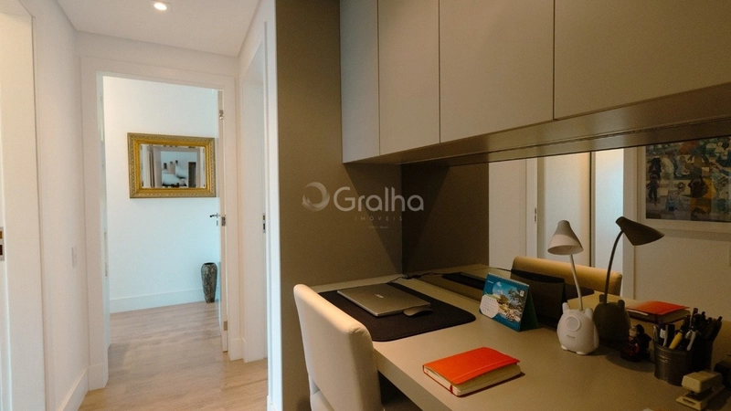 Apartamento com 3 suítes na Agronômica: 24ª foto da galeria de imagens do imóvel