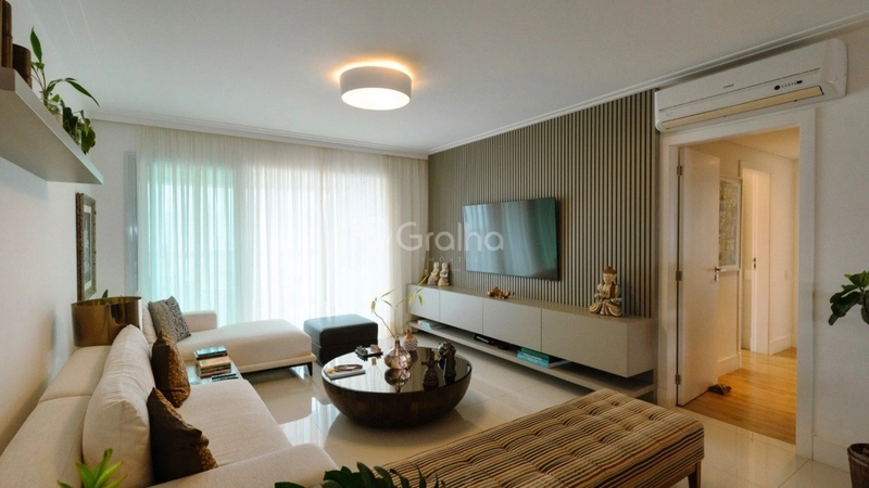 Apartamento com 3 suítes na Agronômica: 2ª foto da galeria de imagens do imóvel