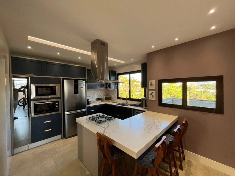 Cobertura com 4 dormitórios no João Paulo: 4ª foto da galeria de imagens do imóvel