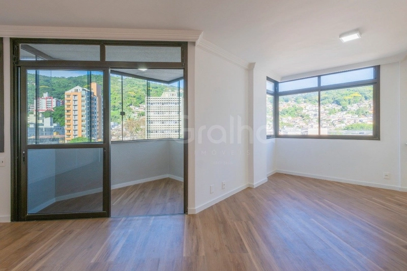 Apartamento com 3 suítes no Centro: 5ª foto da galeria de imagens do imóvel