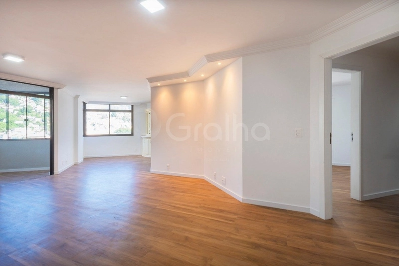 Apartamento com 3 suítes no Centro: 2ª foto da galeria de imagens do imóvel