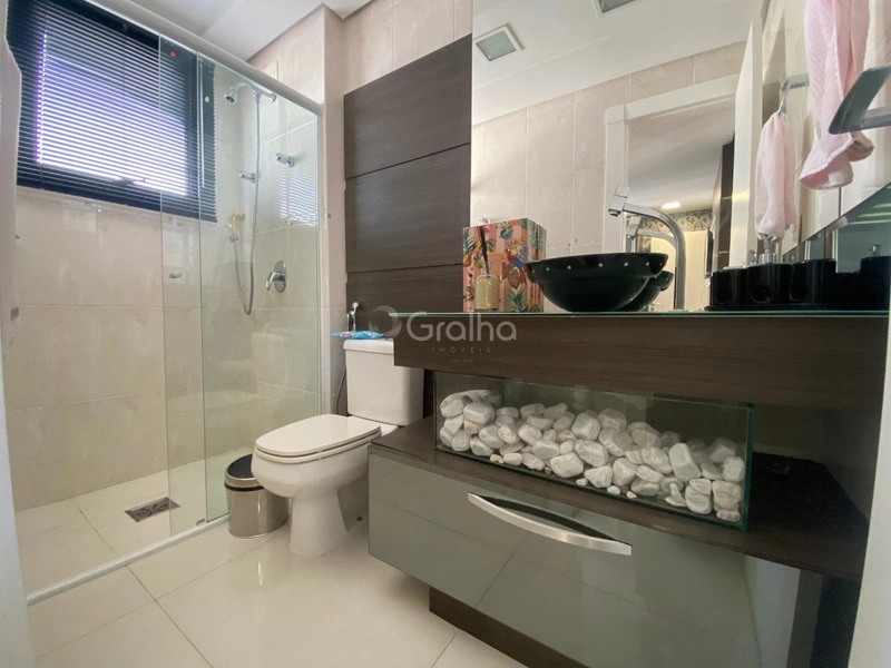 Apartamento com 3 suítes na Agronômica: 20ª foto da galeria de imagens do imóvel