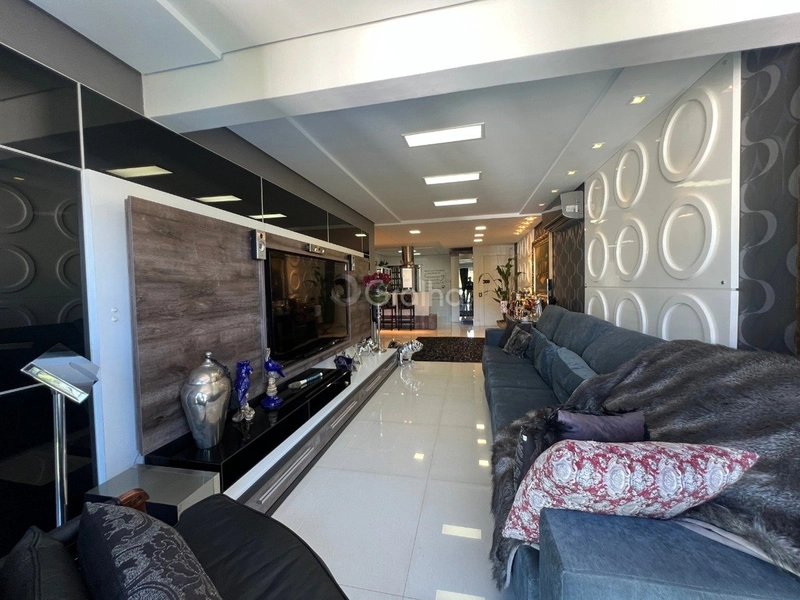 Apartamento com 3 suítes na Agronômica: 5ª foto da galeria de imagens do imóvel