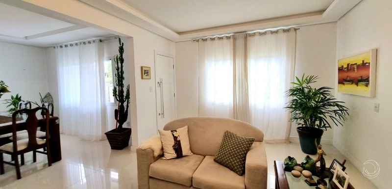 Casa com 4 dormitórios no Córrego Grande: 14ª foto da galeria de imagens do imóvel