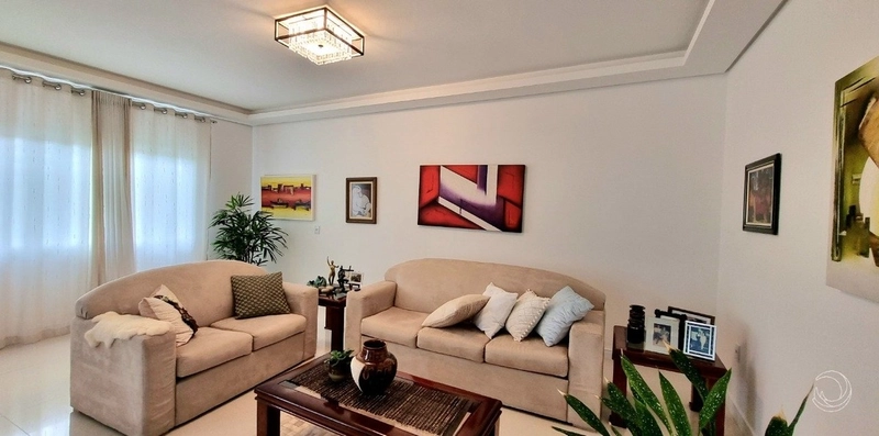 Casa com 4 dormitórios no Córrego Grande: 13ª foto da galeria de imagens do imóvel