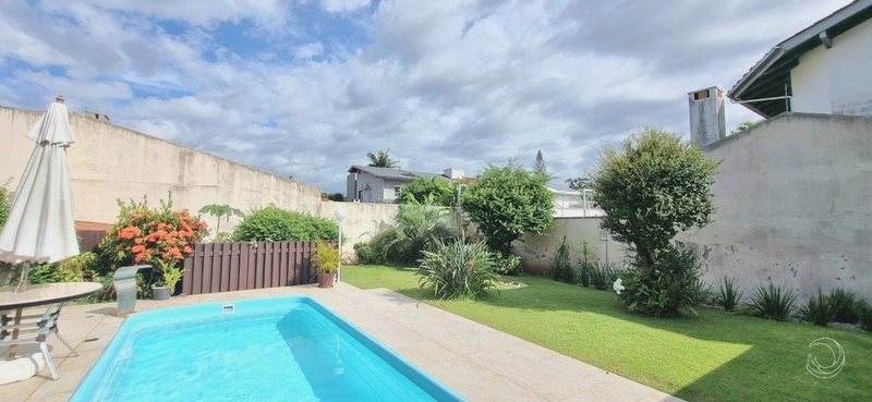 Casa com 4 dormitórios no Córrego Grande: 9ª foto da galeria de imagens do imóvel