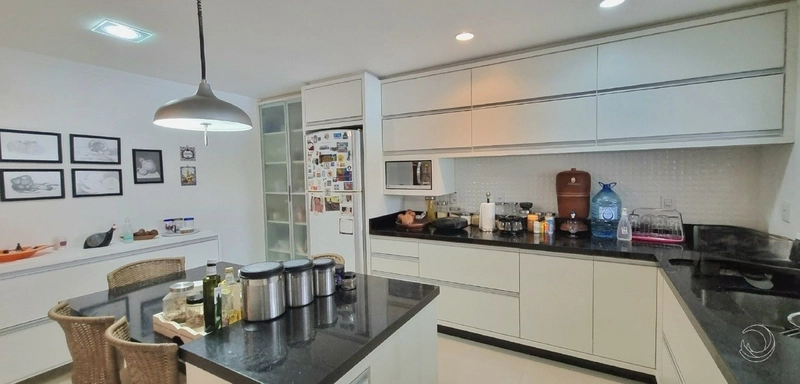 Casa com 4 dormitórios no Córrego Grande: 5ª foto da galeria de imagens do imóvel