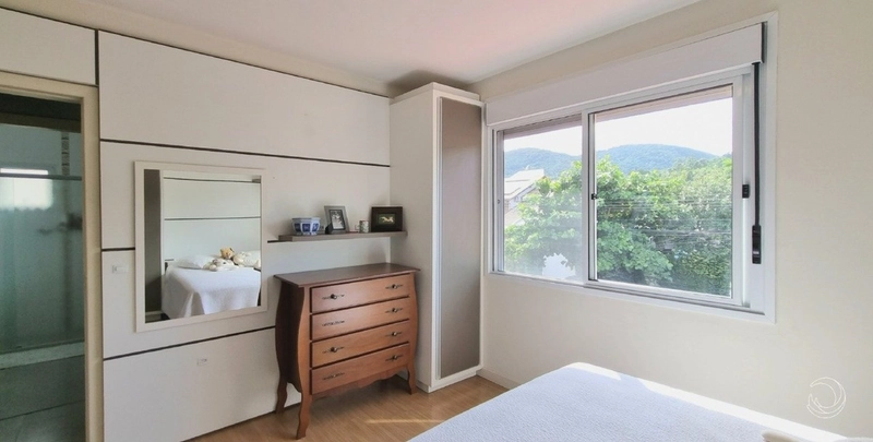 Casa com 4 dormitórios no Córrego Grande: 19ª foto da galeria de imagens do imóvel