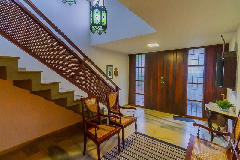 Casa com 4 dormitórios na Agronômica: 6ª foto da galeria de imagens do imóvel