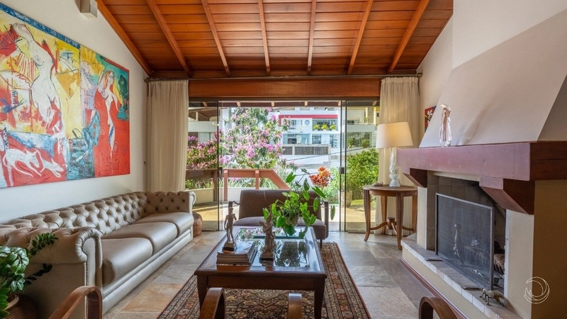 Casa com 3 dormitórios no Centro: 3ª foto da galeria de imagens do imóvel