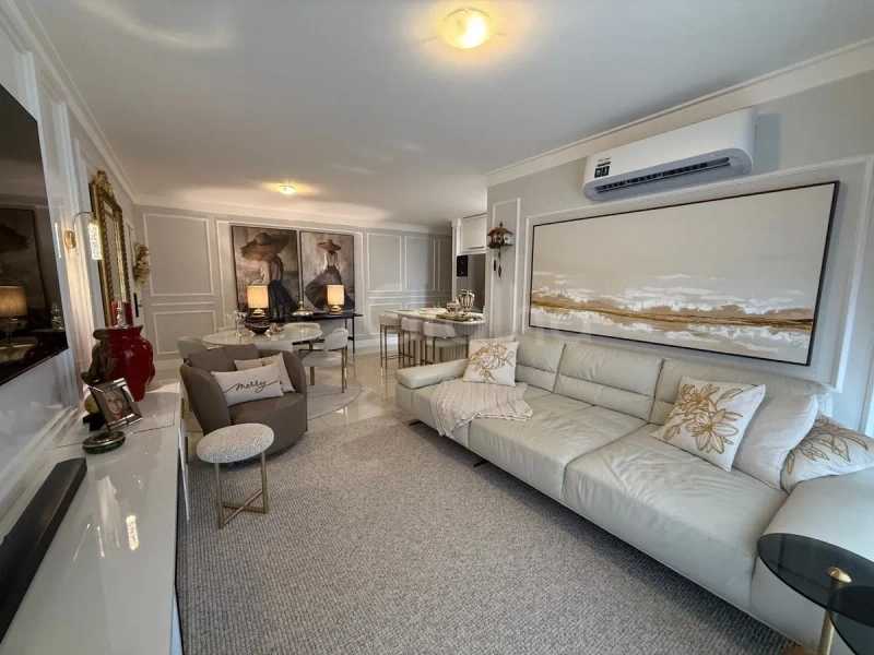 Apartamento no Centro andar alto com 2 suítes e 2 vagas de garagem.: 2ª foto da galeria de imagens do imóvel