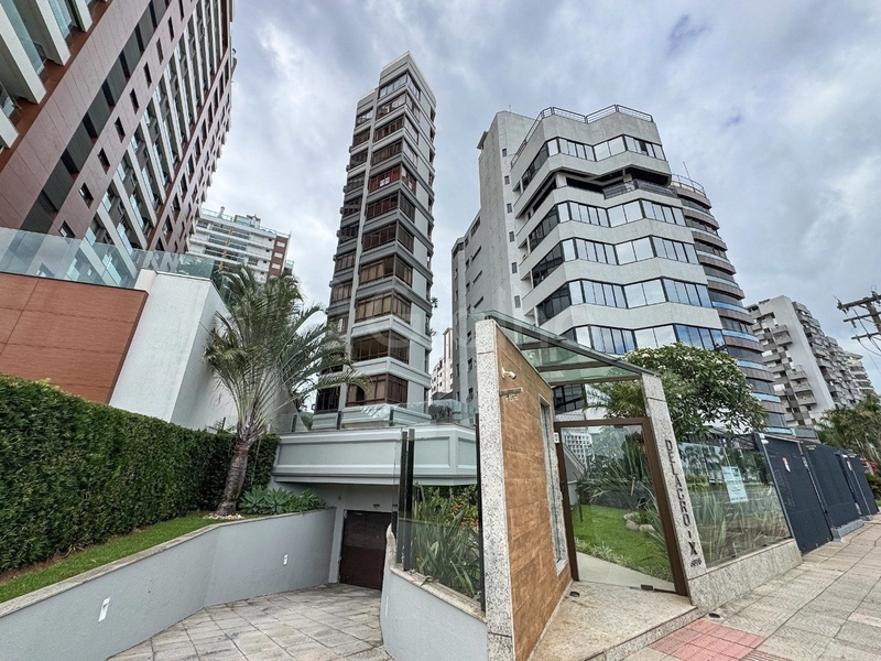 Apartamento com 3 suítes na Beira Mar, Florianóplis: 26ª foto da galeria de imagens do imóvel