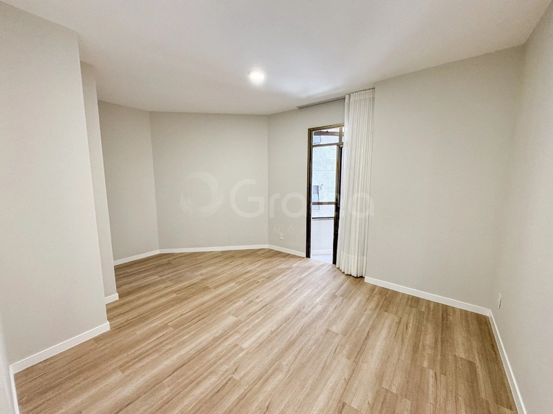 Apartamento com 3 suítes na Beira Mar, Florianóplis: 15ª foto da galeria de imagens do imóvel