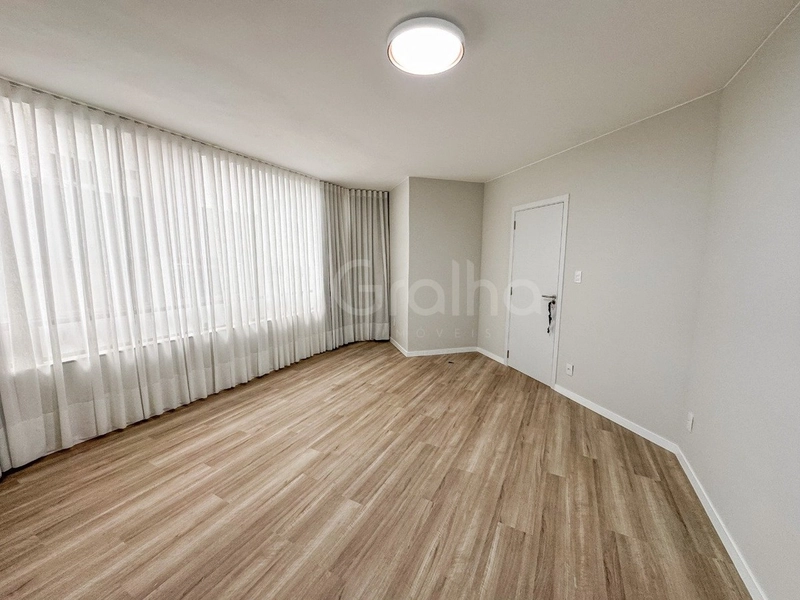 Apartamento com 3 suítes na Beira Mar, Florianóplis: 13ª foto da galeria de imagens do imóvel