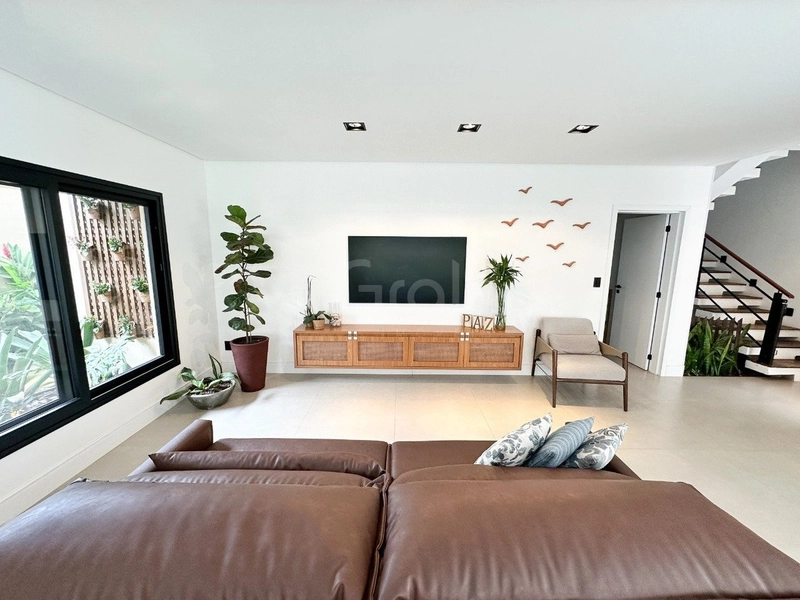 Casa alto padrão com 5 dormitórios no Campeche, Florianópolis: 4ª foto da galeria de imagens do imóvel