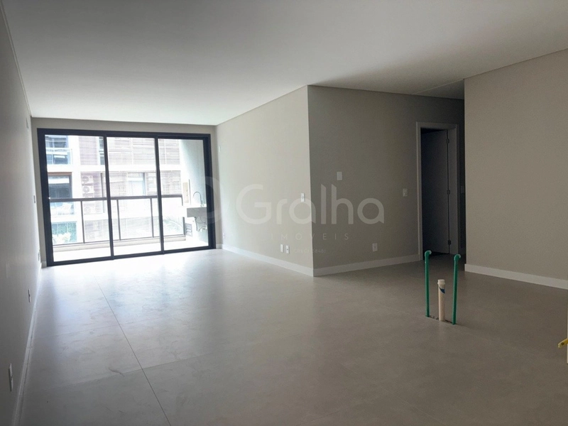 Apartamento com 3 suítes em Jurerê: 2ª foto da galeria de imagens do imóvel