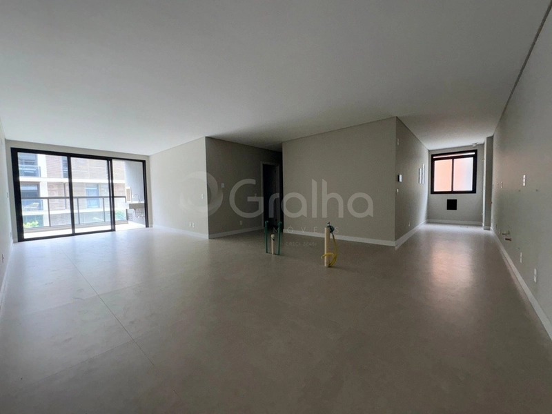 Apartamento com 3 suítes em Jurerê: 1ª foto da galeria de imagens do imóvel