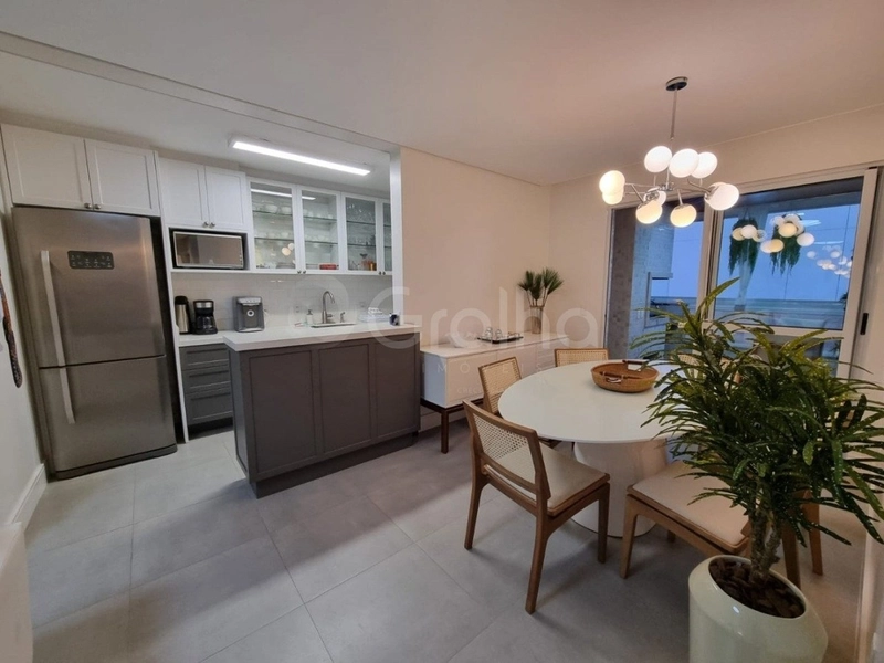 Apartamento com 3 suítes em Jurerê: 2ª foto da galeria de imagens do imóvel