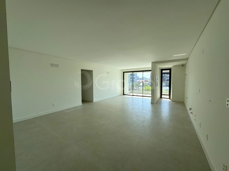 Apartamento com 3 suítes em Jurerê: 3ª foto da galeria de imagens do imóvel