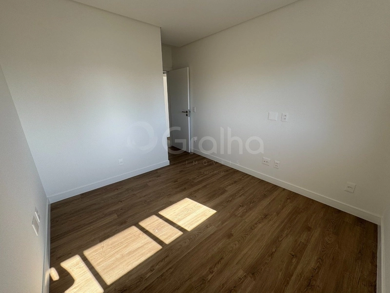 Apartamento com 3 suítes em Jurerê: 7ª foto da galeria de imagens do imóvel