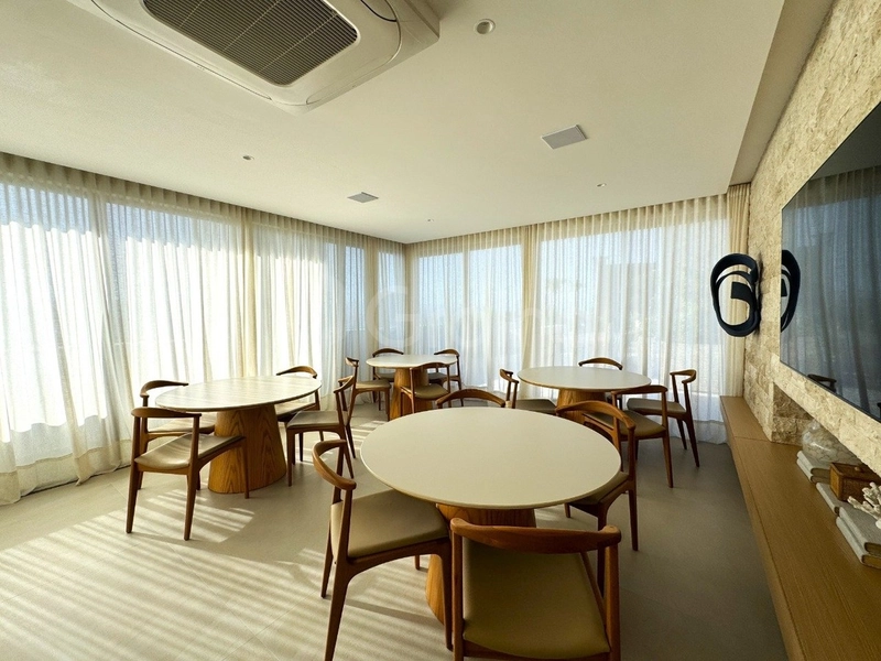 Apartamento com 3 suítes em Jurerê: 20ª foto da galeria de imagens do imóvel