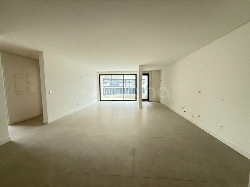 Apartamento com 3 suítes em Jurerê: 2ª foto da galeria de imagens do imóvel