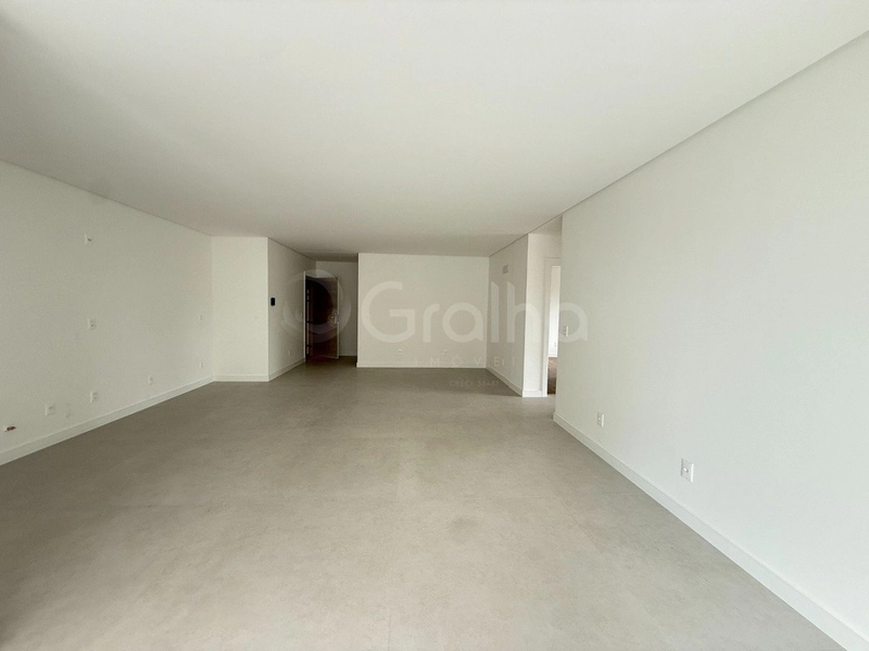 Apartamento com 3 suítes em Jurerê: 4ª foto da galeria de imagens do imóvel