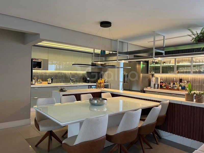 Apartamento  com 3 suítes no bairro Estreito: 2ª foto da galeria de imagens do imóvel