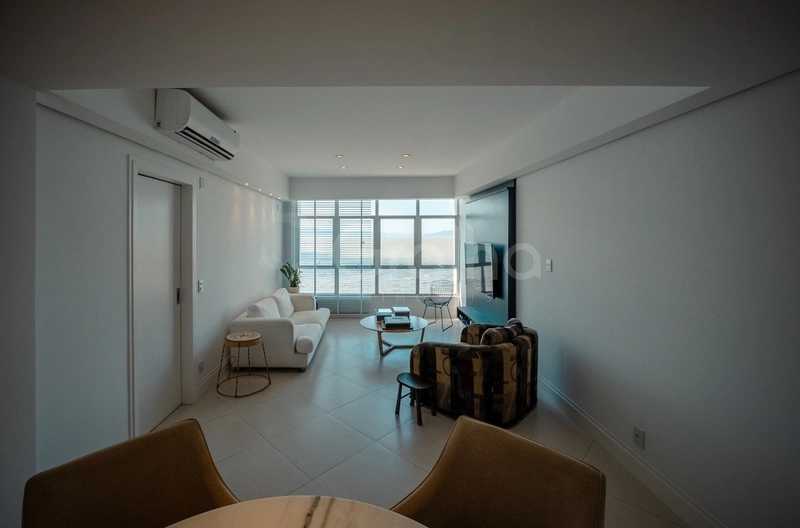 Apartamento com 3 dormitórios, sendo 1 suíte na Beira Mar: 5ª foto da galeria de imagens do imóvel