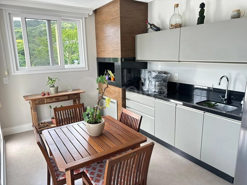 Casa residencial com 3 suítes no Córrego Grande: 7ª foto da galeria de imagens do imóvel