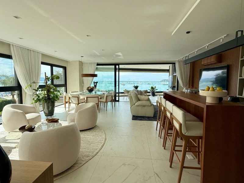 Apartamento com 3 suítes em Jurerê: 7ª foto da galeria de imagens do imóvel