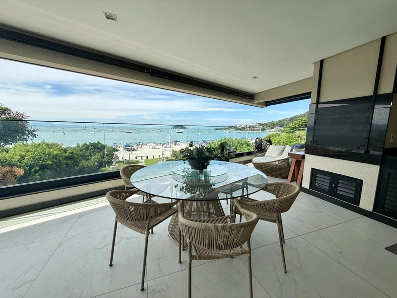 Apartamento com 3 suítes em Jurerê: 1ª foto da galeria de imagens do imóvel